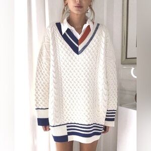 Brand new J.ING Mickey Colorblock Oversized Sweater S/M, Cable knit sweater